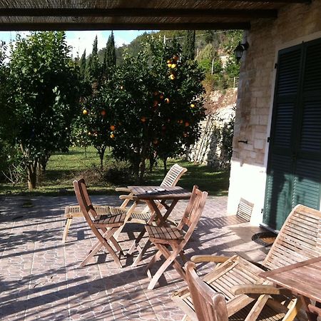 Agriturismo La Rocca Di Perti ฟีนาเลลีกูเร ภายนอก รูปภาพ